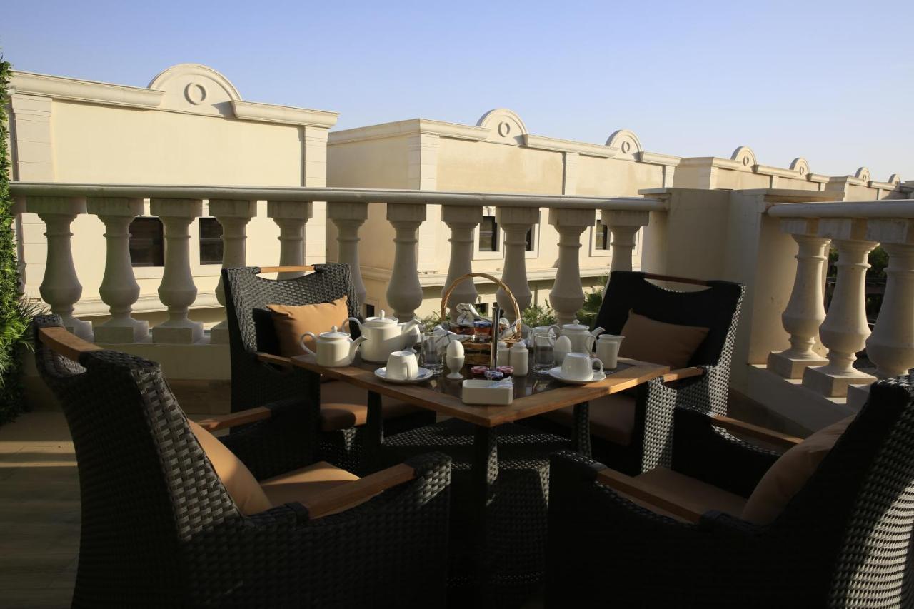Vittori Palace Hotel And Residences Riyad Dış mekan fotoğraf The Terrace at the Taj Mahal Palace
