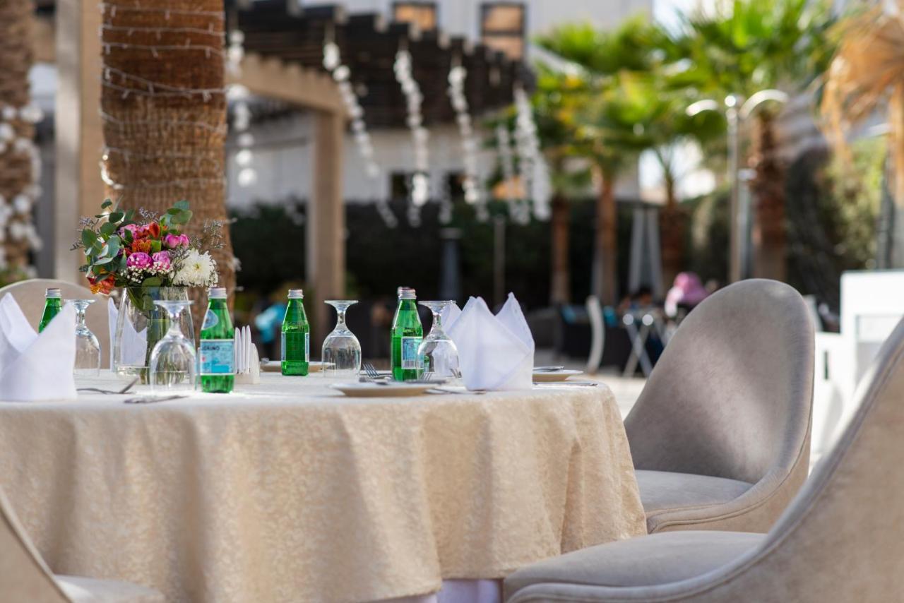 Vittori Palace Hotel And Residences Riyad Dış mekan fotoğraf A table set for a meal
